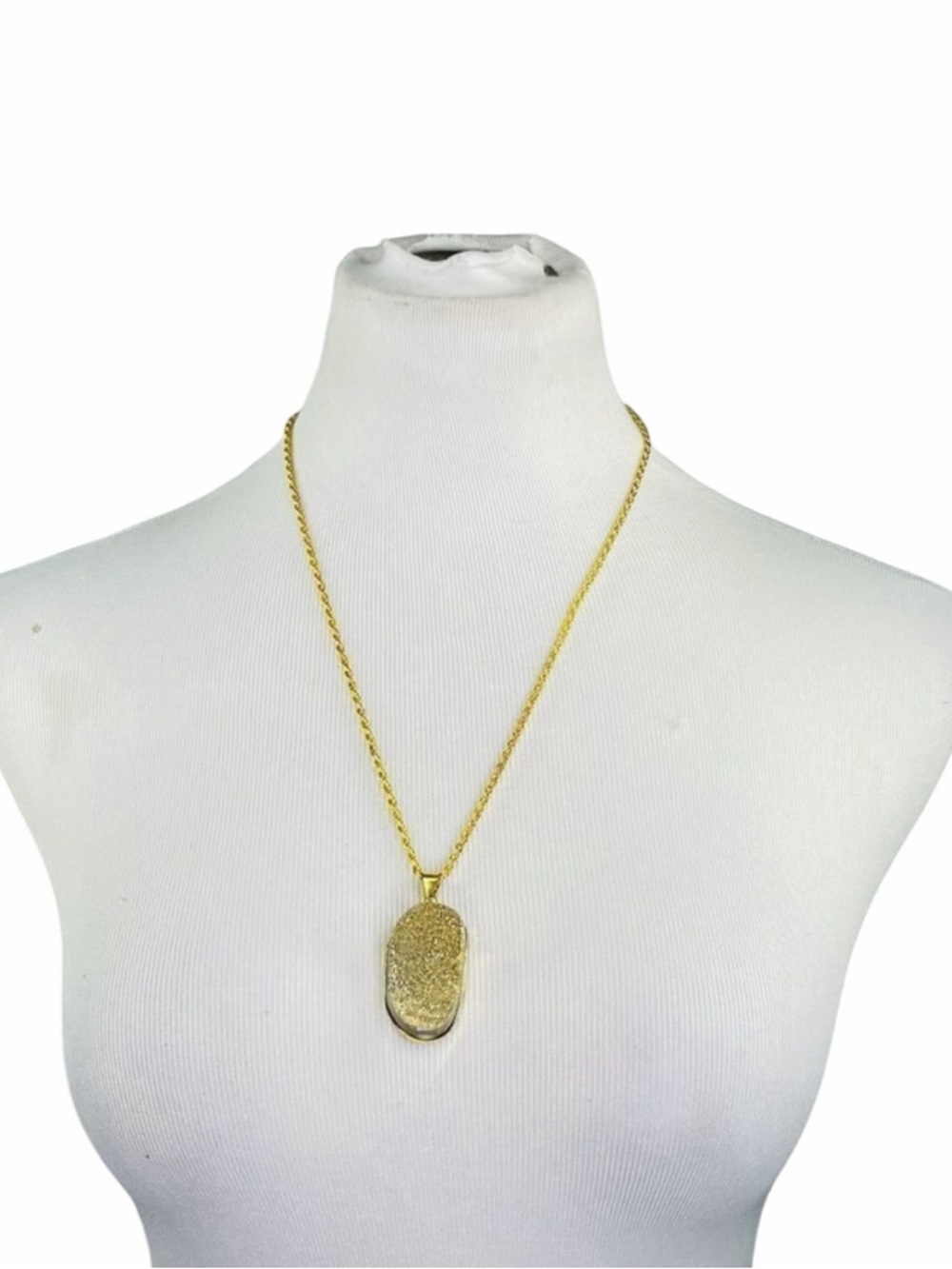 10/$25🦋 T&J Designs Gold Metallic Druzy Pendant